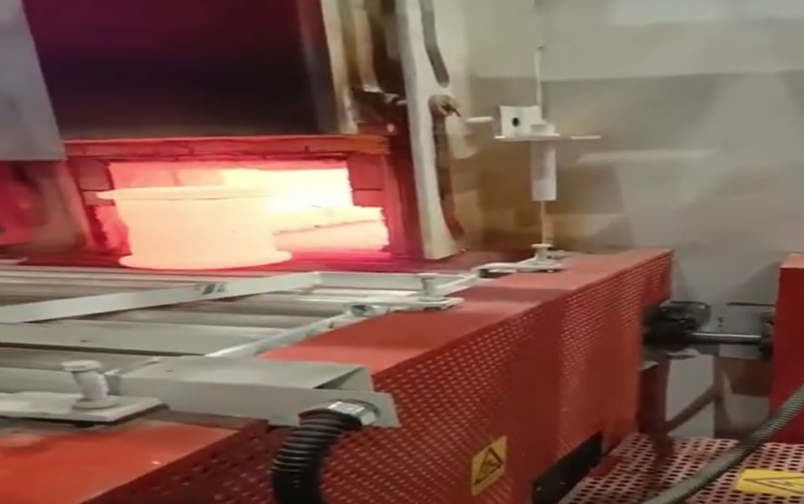 支重轮调质生产线